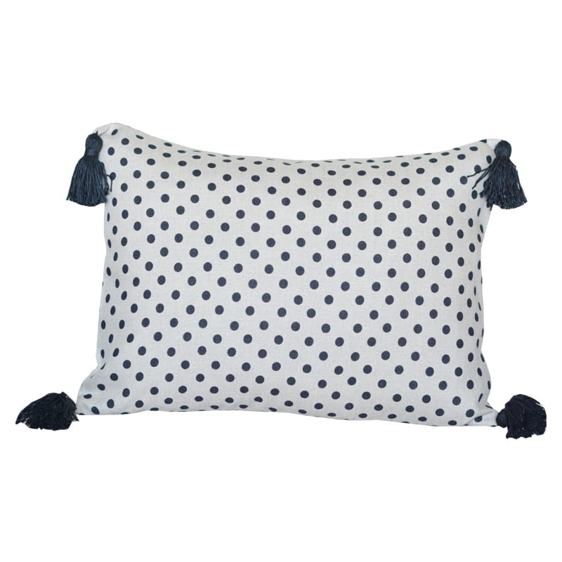 Lniana poszewka w czarne grochy  z frędzlami